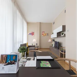 公寓 Hemeras Boutique Homes - Design Near Duomo Cathedral, 米兰
