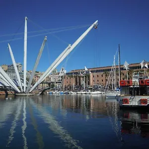 Porta Sul Porto Antico , Genova Italia